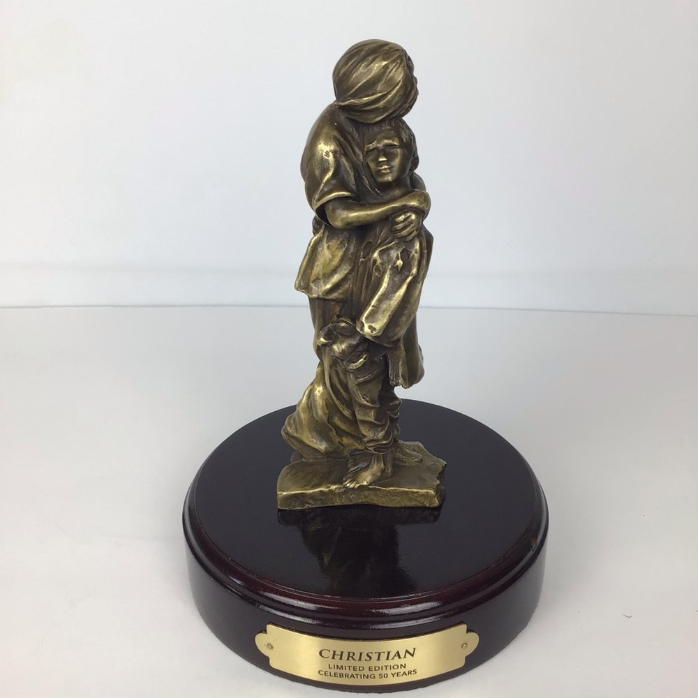 Brass Christian statue of Mother & Child on base